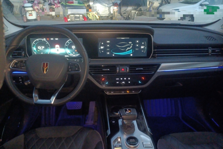 红旗HS5 2019款 2.0T 智联旗享版中控内饰7002