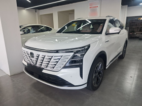 长安CS75 PLUS 2025款 第四代 1.5T 新蓝鲸 智慧旗舰型