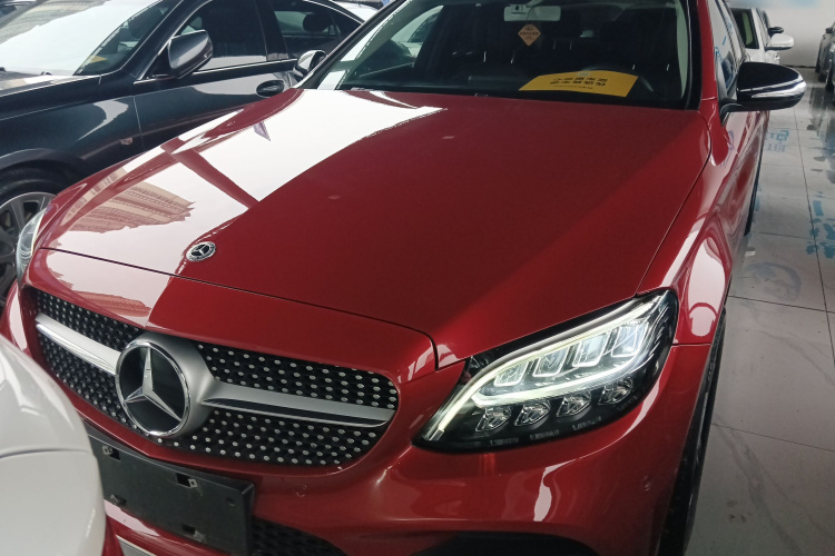 奔驰C级 2020款 C 260 L 运动版车身外观2