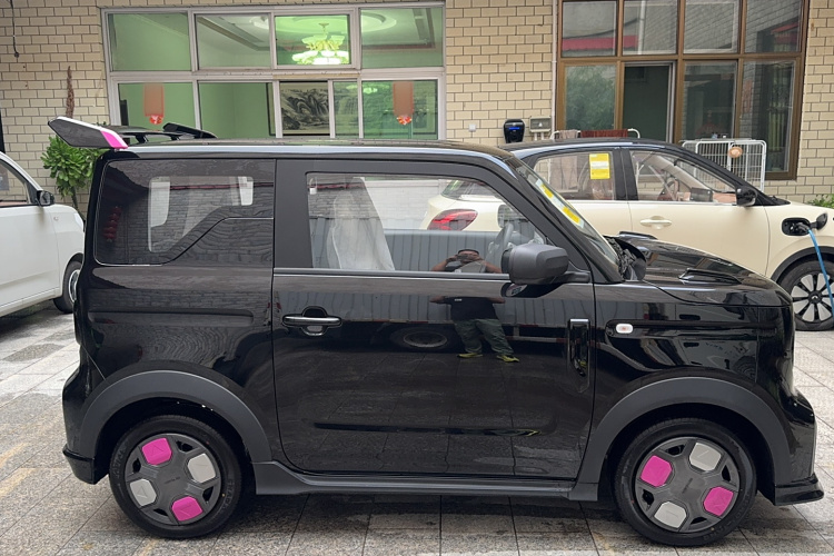 吉利汽车 2025款 210km 熊猫卡丁车身外观6002