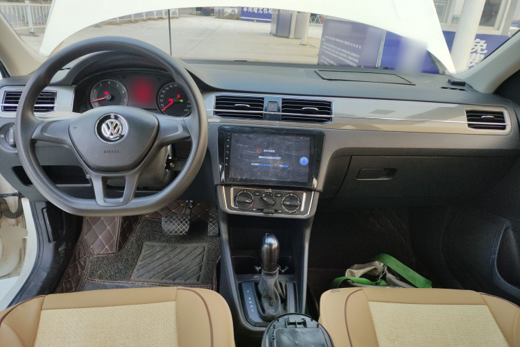 大众 桑塔纳 2017款 浩纳 1.6L 自动风尚版中控内饰12