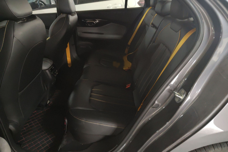 广汽传祺 2023款 影豹H 智能混动版中控内饰7001