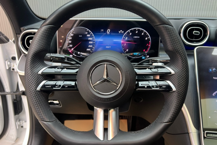 奔驰C级 2022款 改款 C 200 L 运动版中控内饰7002