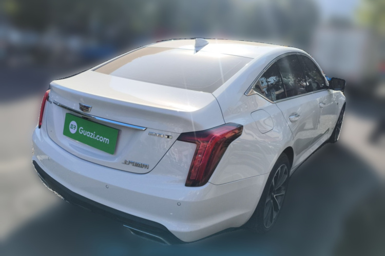 凯迪拉克CT5 2022款 28T 尊贵型车身外观7