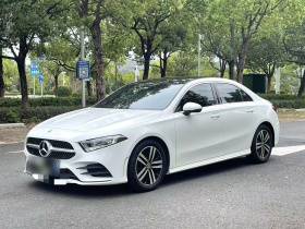 奔驰A级 2019款 改款 A 180 L 运动轿车