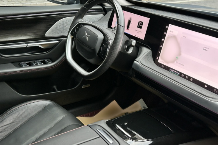 小鹏P7 2022款 625E中控内饰7004