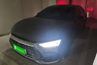 比亚迪 汉 2023款 DM-i 冠军版 200KM 旗舰型