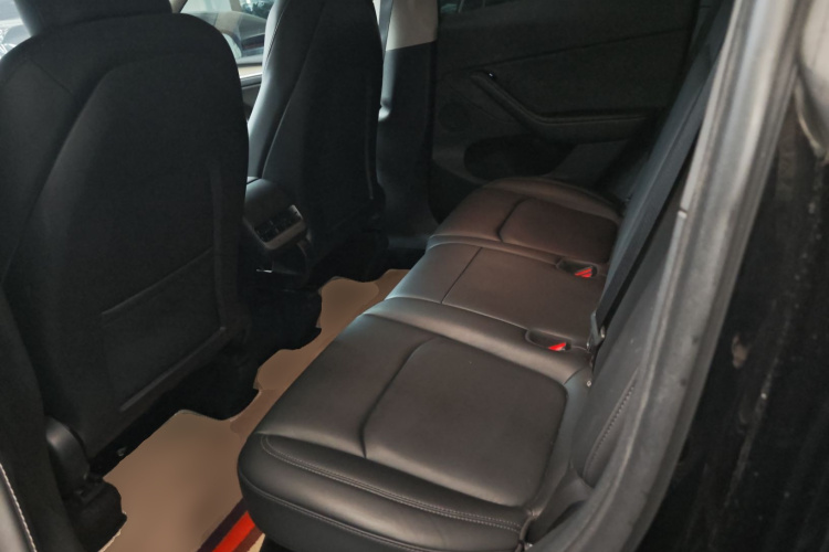 特斯拉 Model Y 2022款 改款 后轮驱动版中控内饰21