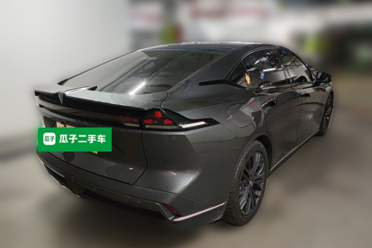 深蓝汽车 深蓝SL03 2022款 1.5L 1200增程版车身外观7