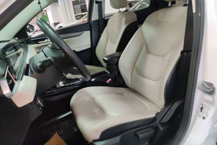 福特 福睿斯 2021款 1.5L 自动钻石版中控内饰19