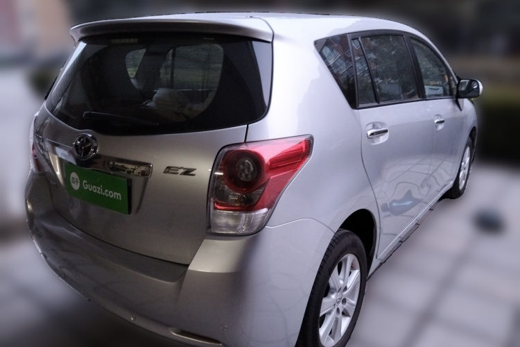 丰田 逸致 2014款 星耀 180E CVT精英版车身外观7