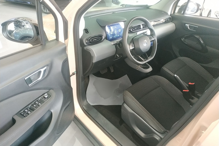 零跑汽车 零跑T03 2021款 400轻享版 三元锂中控内饰20