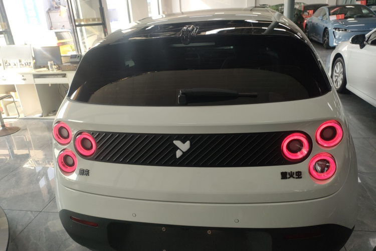 firefly萤火虫 2025款 发光版车身外观6004