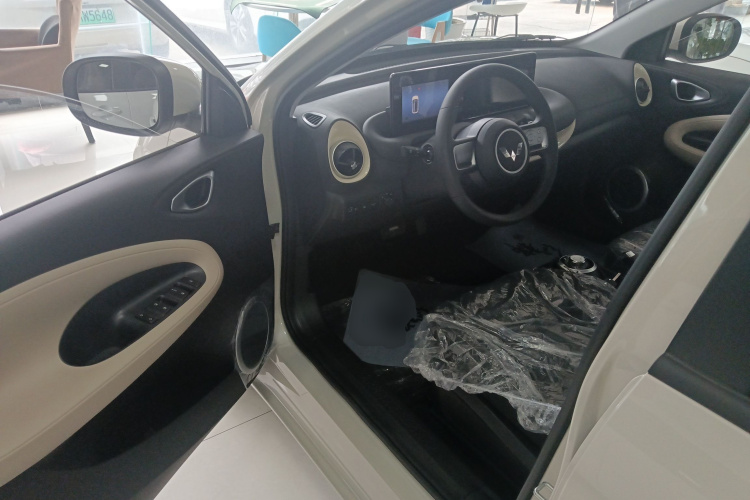 五菱汽车 五菱缤果 2024款 203km 轻享款中控内饰20