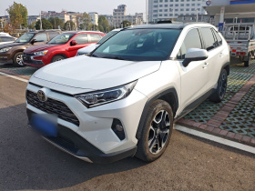 丰田 RAV4荣放 2021款 2.0L CVT四驱尊贵版