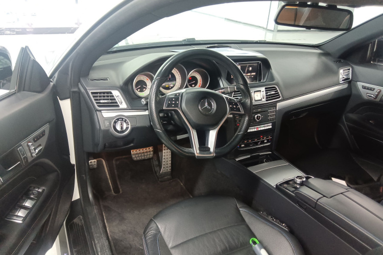 奔驰E级(进口) 2016款 E 200 轿跑车 灵动版中控内饰7002