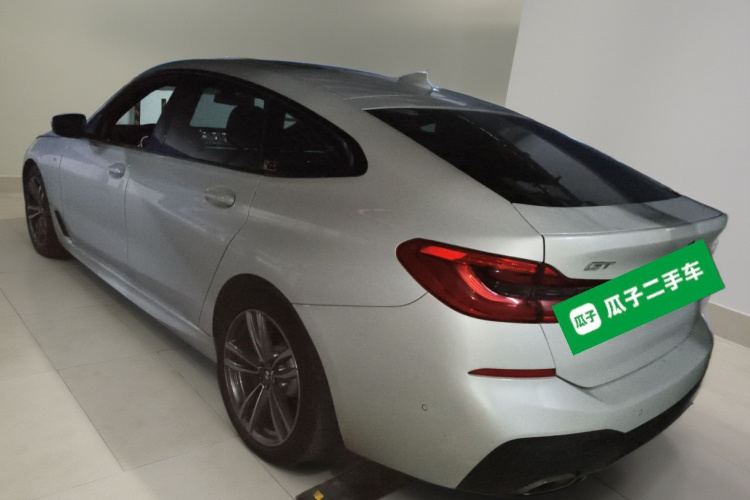 宝马6系GT 2019款 630i M运动套装车身外观5