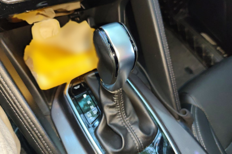 雷诺 科雷傲 2017款 2.5L 两驱尊贵版局部细节18