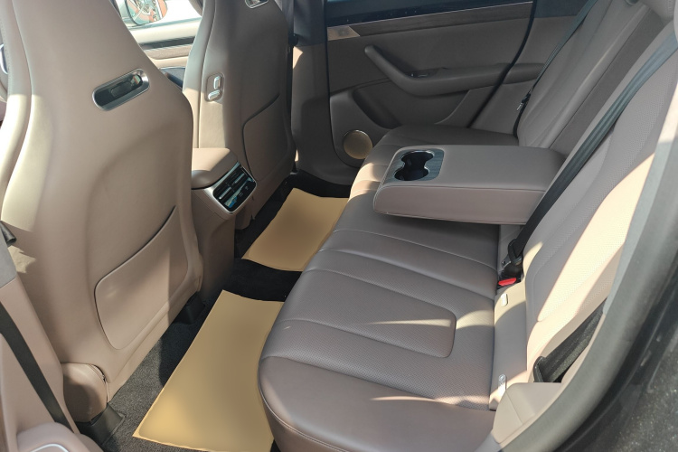 鸿蒙智行 智界R7 2025款 增程 251km Max中控内饰21