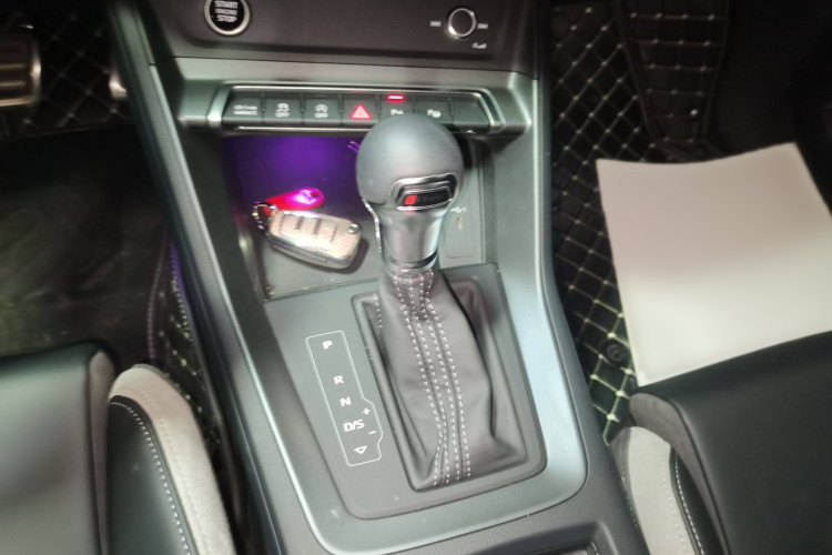 奥迪Q3 2024款 40 TFSI 时尚动感型局部细节18