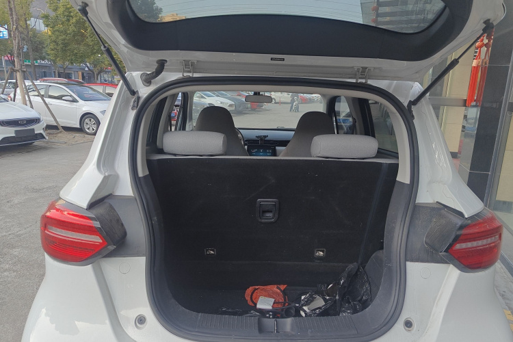 零跑汽车 零跑T03 2022款 玛瑙版机舱底盘23