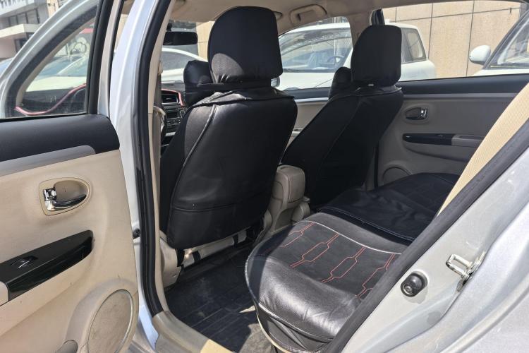 长城C30 2015款 经典版 1.5L 手动畅享型中控内饰7003