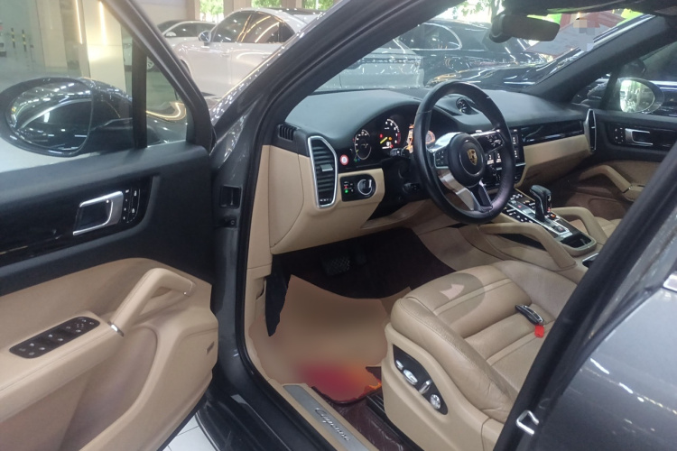 保时捷 Cayenne新能源 2019款 Cayenne E-Hybrid 2.0T中控内饰20