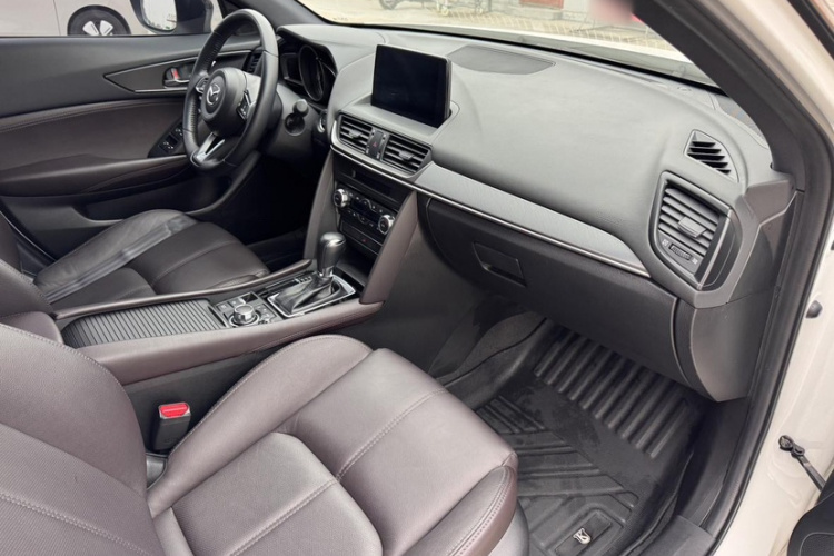 马自达CX-4 2020款 2.0L 自动两驱蓝天品位版中控内饰7003