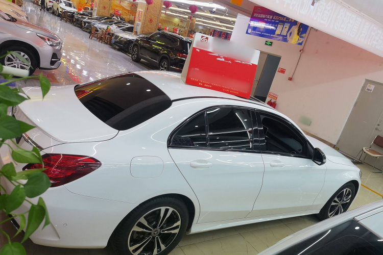 奔驰C级 2018款 C 200 运动版车身外观6003