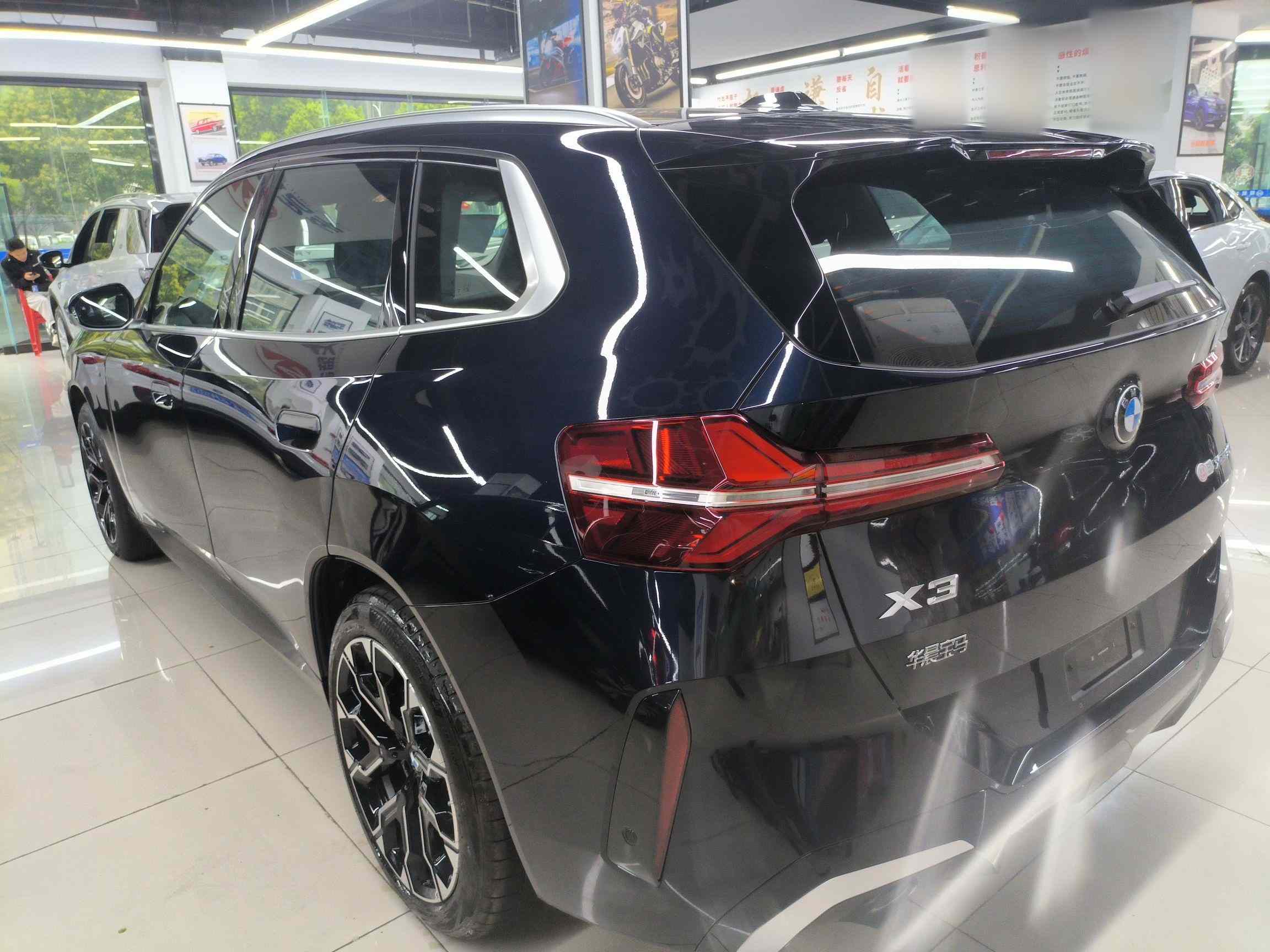宝马X3 2025款 xDrive30L 尊享型 M运动套装(3)