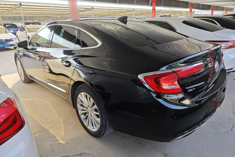 别克 君越 2018款 28T 精英型车身外观4