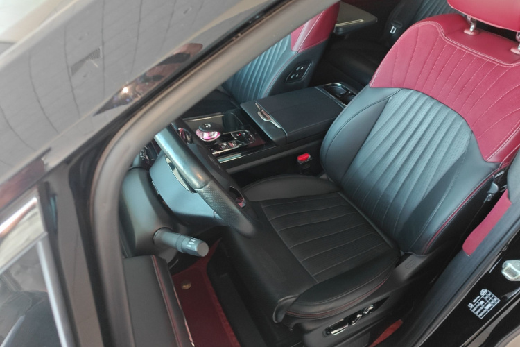 广汽传祺 传祺M8 2023款 宗师系列 双擎 旗舰版中控内饰19