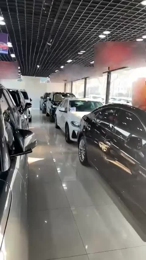 蓝电E5 PLUS 2025款 120km 标准续航版 7座讲解1