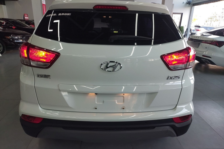 北京现代ix25 2017款 1.6L 自动智能型车身外观6