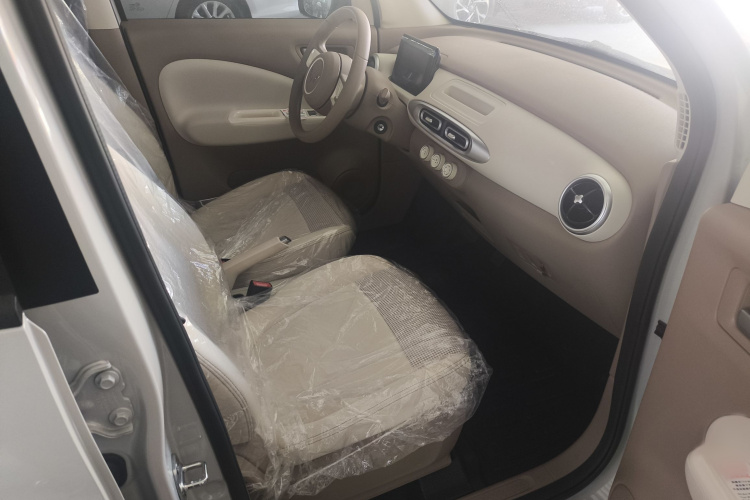 五菱汽车 宏光MINIEV 2025款 四门版 进阶款中控内饰7009