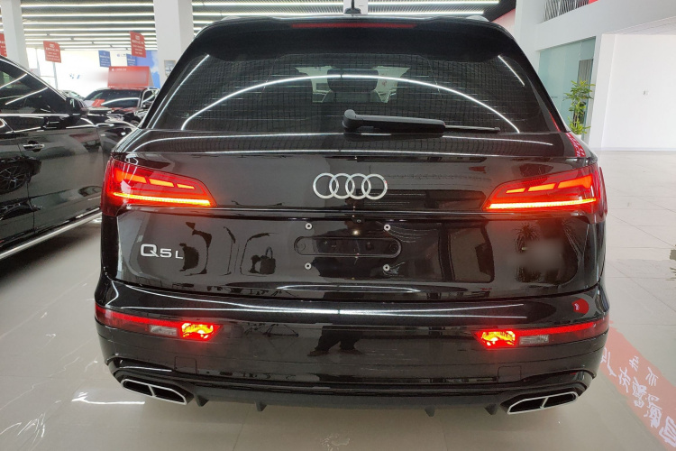 奥迪Q5L 2024款 45 TFSI 豪华动感型车身外观6004