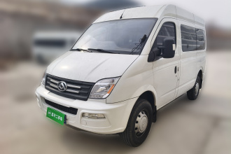 上汽大通MAXUS 新途V80 2021款 2.0T AMT经典傲运通短轴中顶5/6座