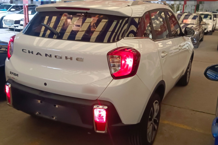 北汽昌河Q35 2018款 1.5L 手动炫智版车身外观7