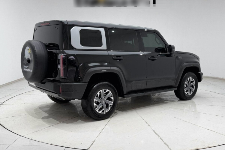 北京越野 北京BJ40 2024款 2.0T 全新城市猎人版 侠客型车身外观6005