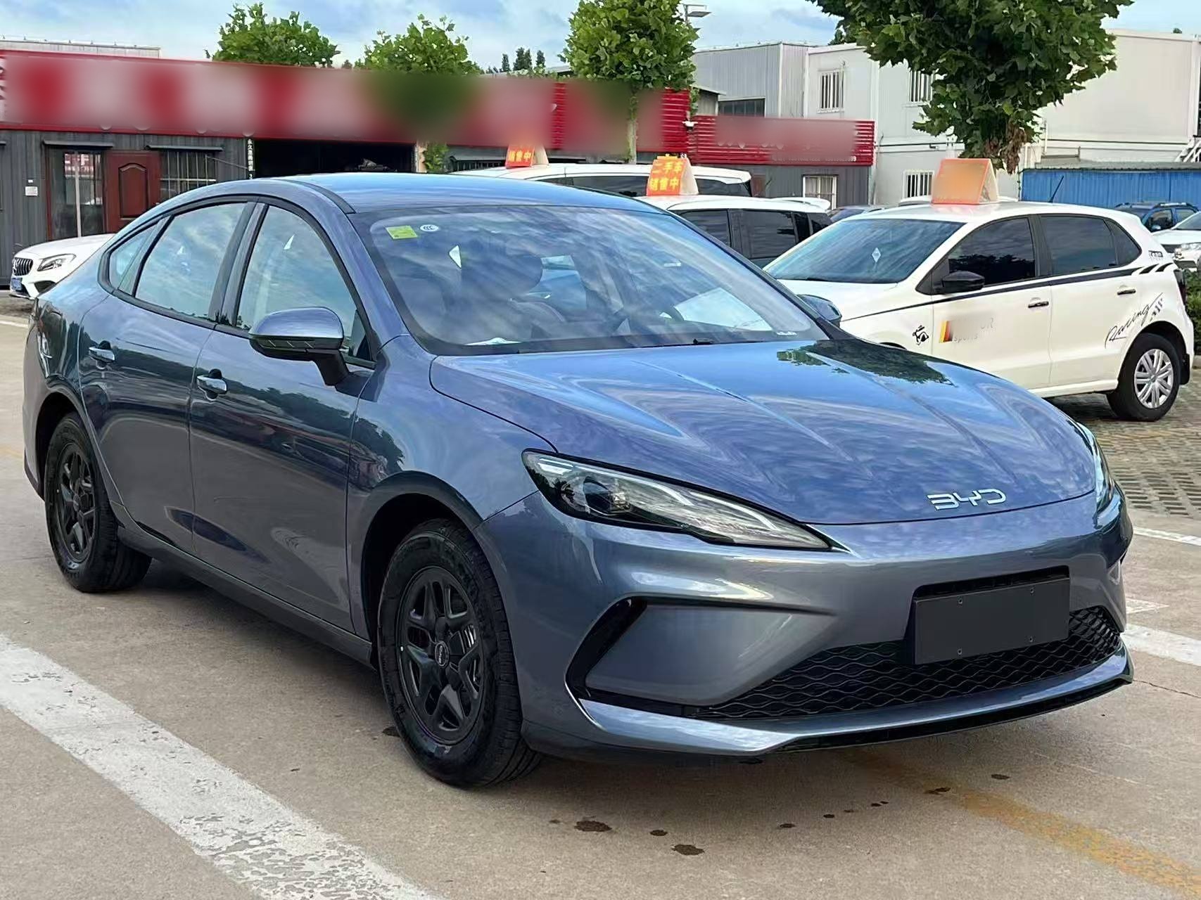 比亚迪 海豹05 DM-i 2025款 DM-i 智驾版 55KM豪华型