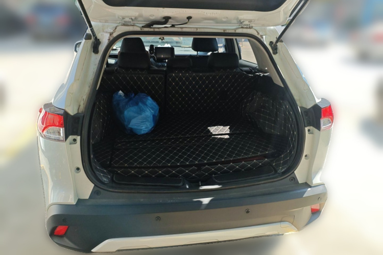 丰田 卡罗拉锐放 2022款 2.0L 先锋版中控内饰23