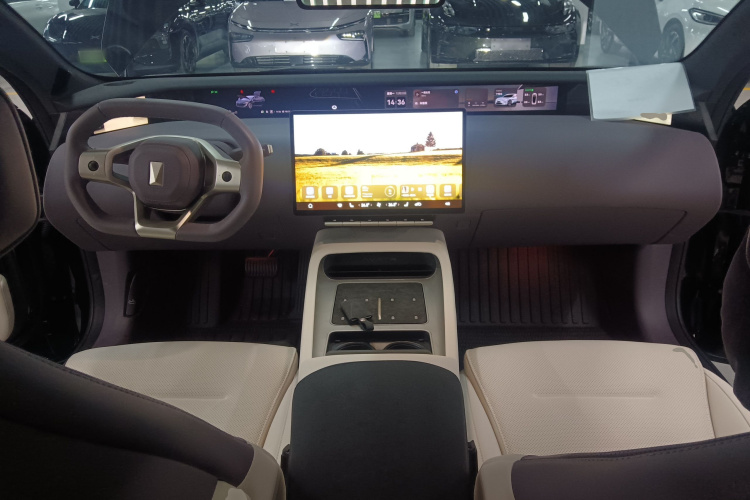 阿维塔12 2025款 Ultra增程版中控内饰12