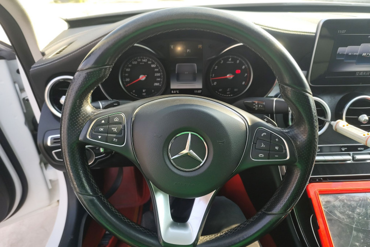 奔驰C级 2018款 C 180 L 时尚型运动版局部细节13