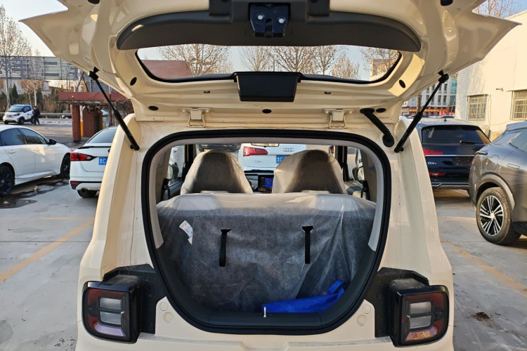 吉利银河 熊猫 2025款 210km 元气熊机舱底盘23