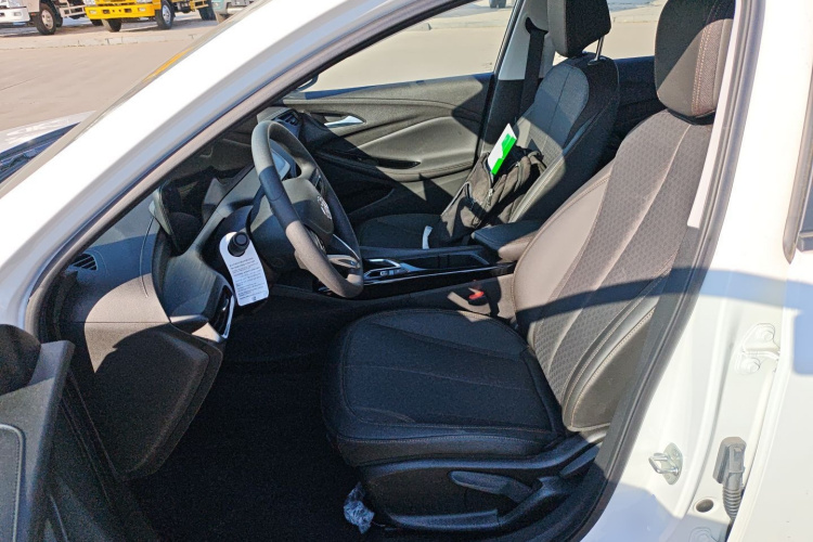 别克 威朗 2023款 Pro 乐享版中控内饰19