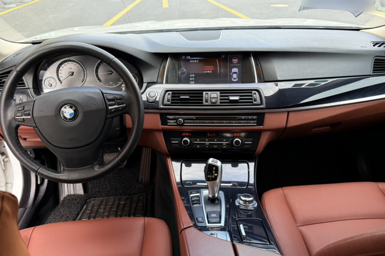 宝马5系 2014款 520Li 典雅型车身外观6008