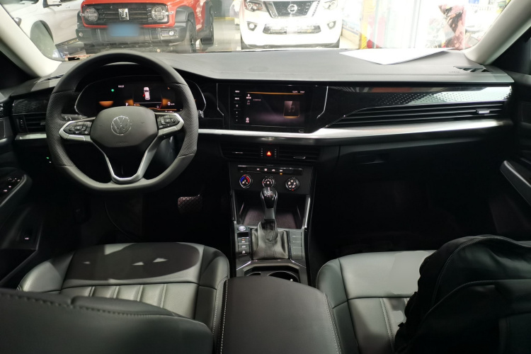 大众 帕萨特 2023款 改款 280TSI 商务版中控内饰12