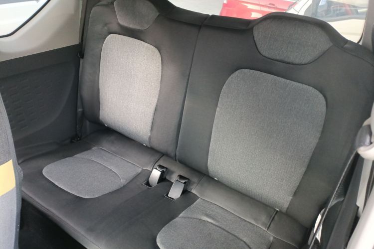 五菱汽车 宏光MINIEV 2021款 马卡龙时尚款 磷酸铁锂中控内饰7004