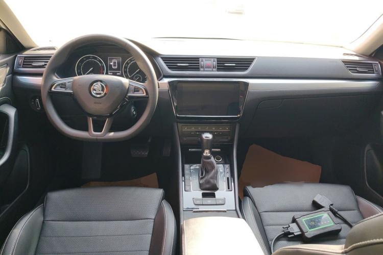 斯柯达 速派 2019款 TSI280 DSG舒适版中控内饰12