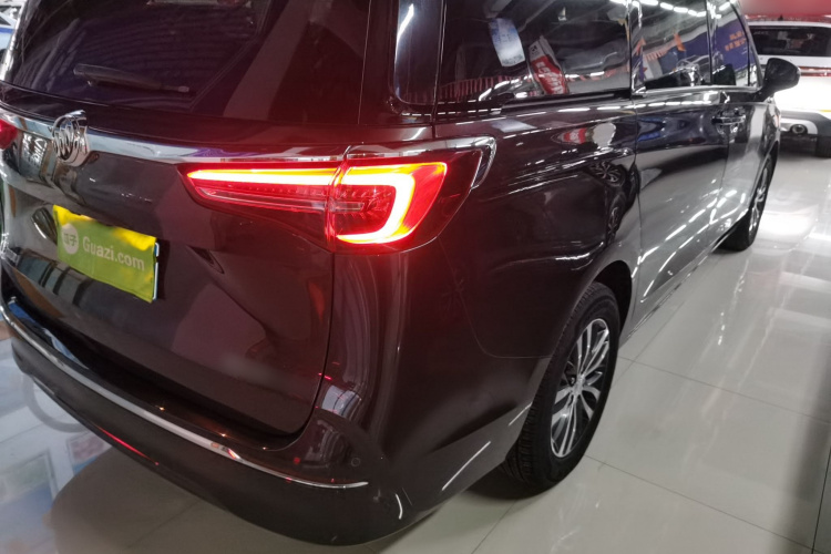 别克GL8 2021款 ES陆尊 653T 尊享型车身外观9